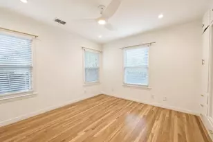 1303 Morrow St, Austin, TX 78757 - Photo 32