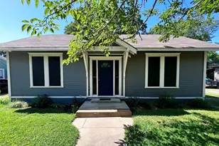 810 Cecelia St, Taylor, TX 76574 - Photo 2