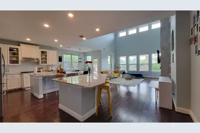 15824 Cinca Terra Drive, Bee Cave, TX 78738 - Photo 2