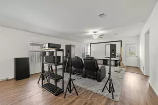 11813 Roscommon Trl, Austin, TX 78754 - Photo 6