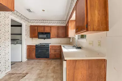2105 Mildred Drive, Taylor, TX 76574 - Photo 12