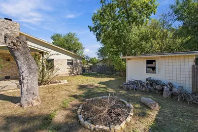 2105 Mildred Drive, Taylor, TX 76574 - Photo 30