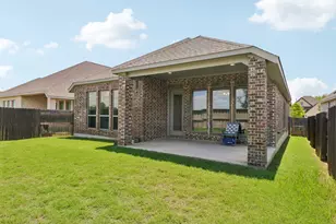 112 Chinaberry Bnd, Bastrop, TX 78602 - Photo 2