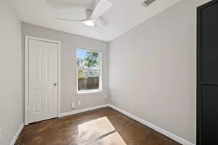 1709 Chicon St, Austin, TX 78702 - Photo 32