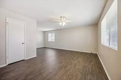 11104 Applewood Drive, Austin, TX 78758 - Photo 4