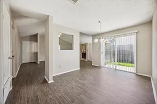 11104 Applewood Dr, Austin, TX 78758 - Photo 2