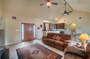 107 Garrett Way, Canyon Lake, TX 78133 - Photo 4