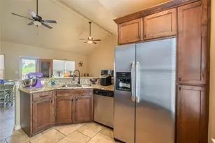 107 Garrett Way, Canyon Lake, TX 78133 - Photo 10