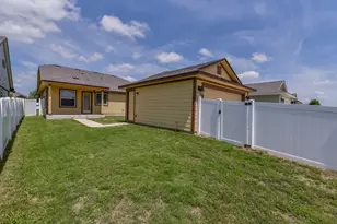 18401 NE Friendship Hill Dr, Pflugerville, TX 78660 - Photo 24