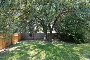 2107 Charlotte Estates Dr, Austin, TX 78744 - Photo 18