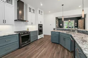 105 Graystone Ln, Georgetown, TX 78633 - Photo 10