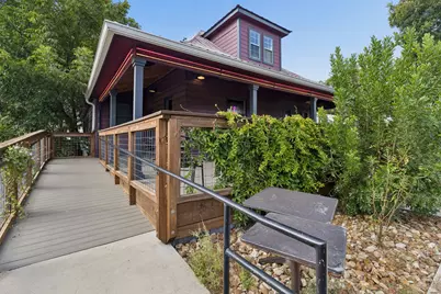 217 W Hopkins Street, San Marcos, TX 78666 - Photo 2