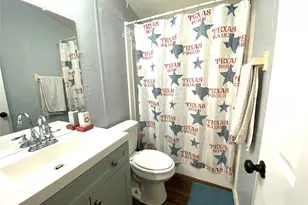 410 W North St, Kyle, TX 78640 - Photo 18
