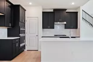 11404 Crazy Alice Run, Manor, TX 78653 - Photo 10