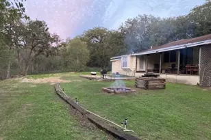 120 Center Creek Dr, Floresville, TX 78114 - Photo 4