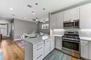 1801 Pequeno St, Austin, TX 78757 - Photo 10