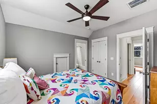 1801 Pequeno St, Austin, TX 78757 - Photo 14