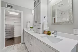 1004 Jousting Pl, Austin, TX 78746 - Photo 14