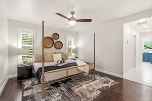 1004 Jousting Pl, Austin, TX 78746 - Photo 10