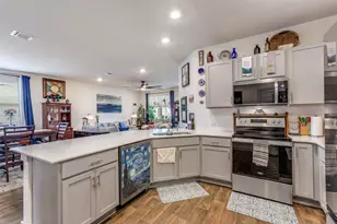 822 Pease River Wy, Hutto, TX 78634 - Photo 12