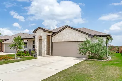 822 Pease River Way, Hutto, TX 78634 - Photo 2