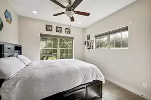 10105 Little Creek Cir, Dripping Springs, TX 78620 - Photo 10