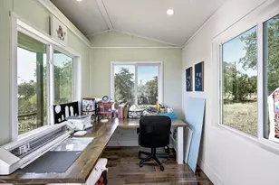 10105 Little Creek Cir, Dripping Springs, TX 78620 - Photo 16