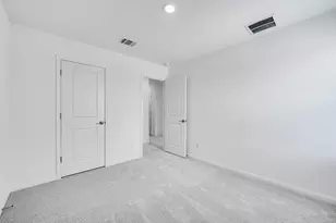 207 Crumpton Wy, Hutto, TX 78634 - Photo 12