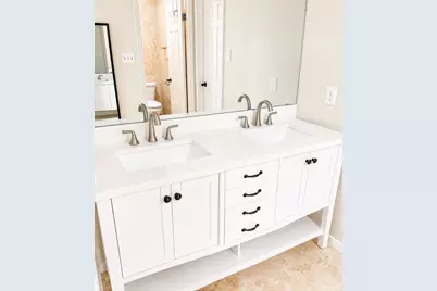 302 Meadow Creek Drive, Pflugerville, TX 78660 - Photo 18