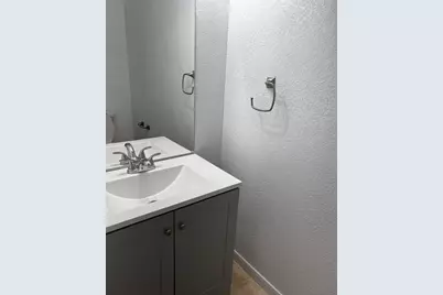 302 Meadow Creek Drive, Pflugerville, TX 78660 - Photo 12