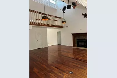 302 Meadow Creek Drive, Pflugerville, TX 78660 - Photo 24