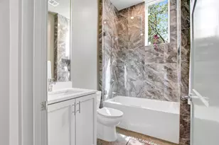 902 Plateau Cir, Austin, TX 78745 - Photo 20
