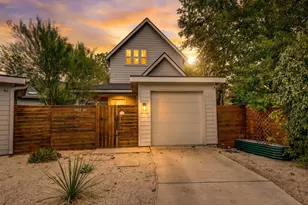 902 Plateau Cir, Austin, TX 78745 - Photo 1