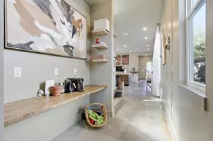 902 Plateau Cir, Austin, TX 78745 - Photo 12