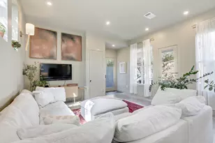 902 Plateau Cir, Austin, TX 78745 - Photo 10