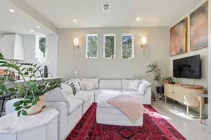 902 Plateau Cir, Austin, TX 78745 - Photo 8