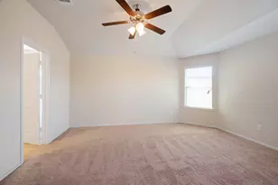 129 Plata Ln, Jarrell, TX 76537 - Photo 20