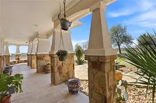 100 Mayfield Ln, Lockhart, TX 78644 - Photo 4