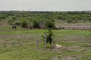 100 Mayfield Ln, Lockhart, TX 78644 - Photo 34