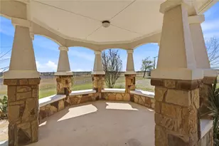 100 Mayfield Ln, Lockhart, TX 78644 - Photo 6
