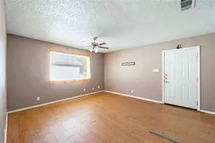 5807 Spring Meadow Rd, Austin, TX 78744 - Photo 6