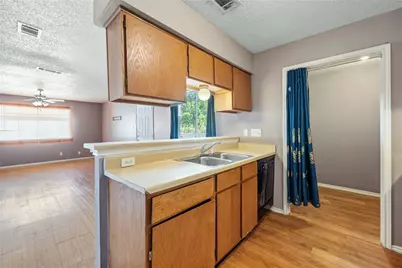 5807 Spring Meadow Road, Austin, TX 78744 - Photo 16
