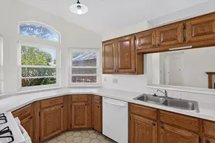 2118 Elder Pl, Round Rock, TX 78664 - Photo 4
