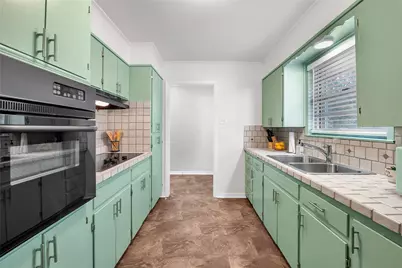 2209 S 51st Street, Temple, TX 76504 - Photo 6
