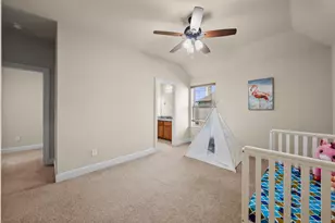 109 Wake Grv, Buda, TX 78610 - Photo 32