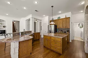 214 Park Pl Dr, Georgetown, TX 78628 - Photo 4