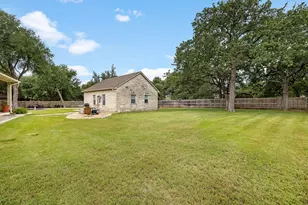 214 Park Pl Dr, Georgetown, TX 78628 - Photo 38