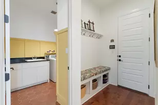 129 Hollytree Ct, Georgetown, TX 78628 - Photo 32