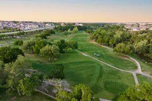 129 Hollytree Ct, Georgetown, TX 78628 - Photo 38