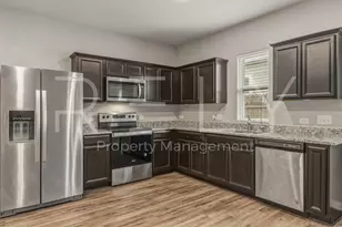 518 Woodpecker Run, Jarrell, TX 76537 - Photo 12